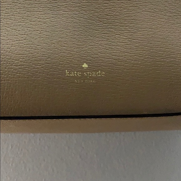 Kate Spade cream satchel with dust cover bag - Picture 3 of 6